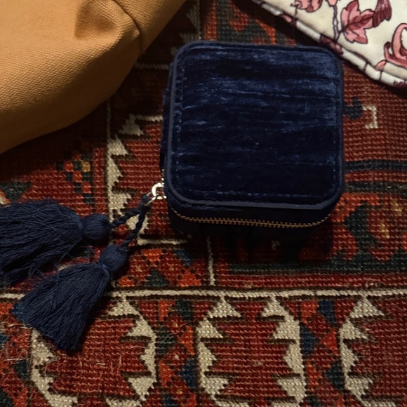 Sezane tote, pouch, and jewelry case set. - Picture 4 of 6